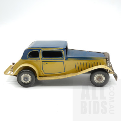Vintage Mettoy Tinplate Saloon With Wind Up Drive - Made In Great Britain