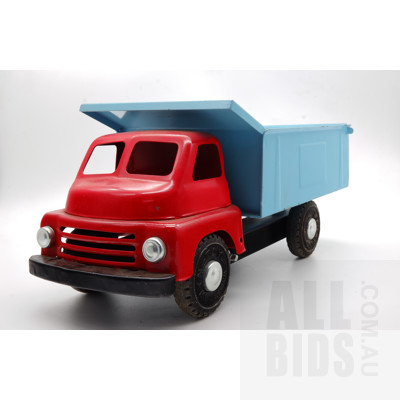Vintage Tin Dump Truck With Working Hydraulic Dumper - Wyn Toy Australia - Red
