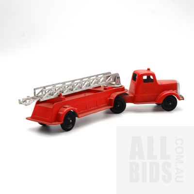 Vintage Tootsietoy Chicago Fire Truck & Trailer - Made In Chicago