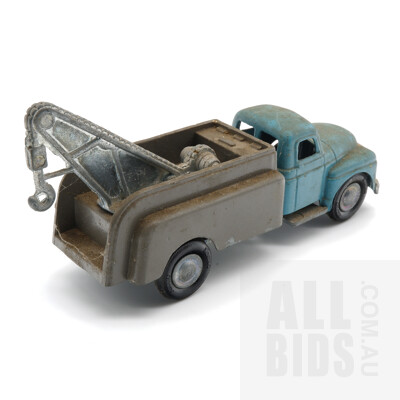 Vintage Micro Models International Tow Truck - 1/43