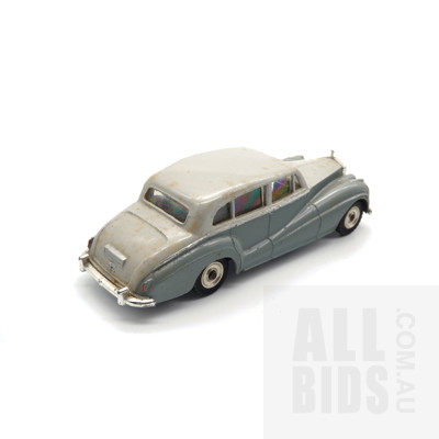 Vintage Dinky Toys 150 Rolls Royce Silver Wraith