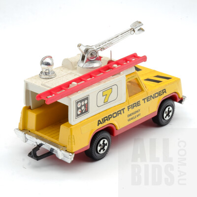Vintage Matchbox k-65 Plymouth Trail Duster Airport Fire Tender Truck - Made In England - 1:43