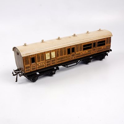 Vintage O Scale LNER Passenger Car Model Carriage