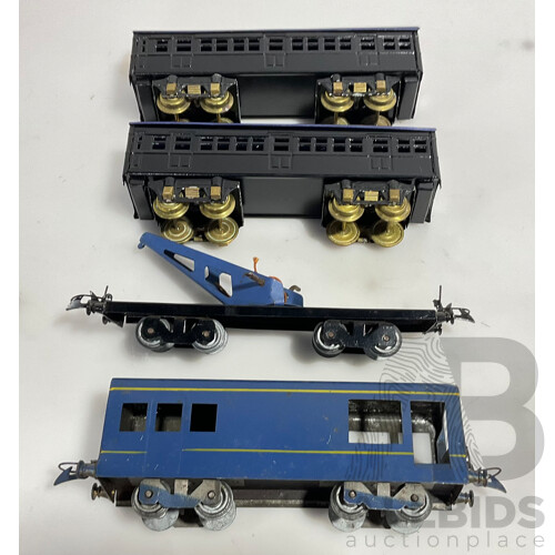 Vintage ‘O’ Scale Passenger Cars Including One in Victorian Railway Colours and Crane Carriage