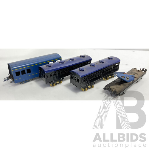 Vintage ‘O’ Scale Passenger Cars Including One in Victorian Railway Colours and Crane Carriage