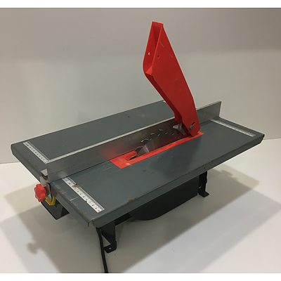 Bench Mounted 175mm Table Saw