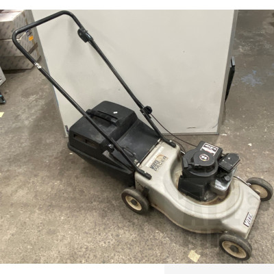 Victa 4 Stroke Lawnmower