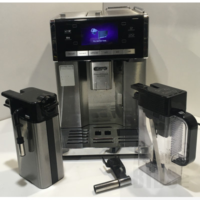 DeLonghi  ESAM 6900 Prima Donna Exclusive Fully Automatic Espresso Maker
