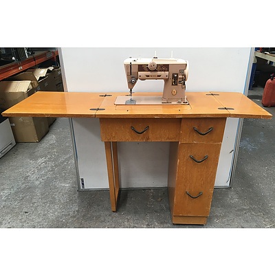 Vintage Singer 401A Sewing Machine In Cabinet
