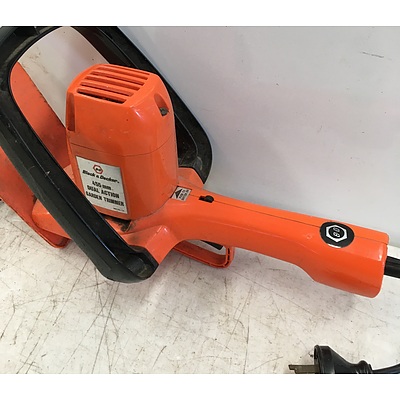 Black and Decker 455mm Double Edged Electric Garden Trimmer