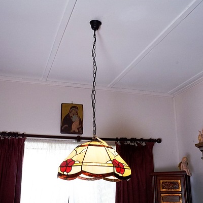 Vintage Tiffany Style Hanging Light