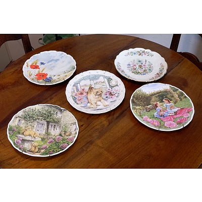 Four Royal Albert Collector Plates and Another Ansley