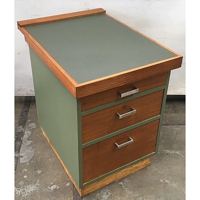 Maple 3 Drawer Cabinet