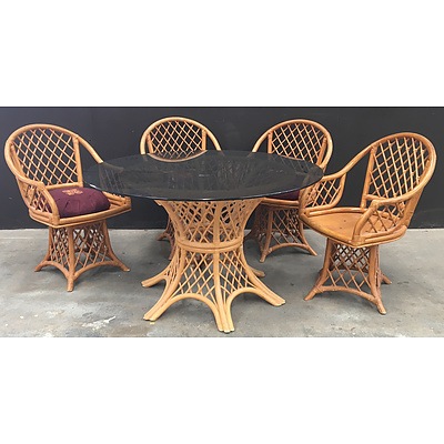 Vintage Wicker 5 Piece Setting With Smoked Glass Top