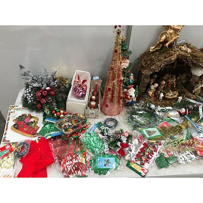 Italian Made Nativity Scene With Assorted Christmas Decorations