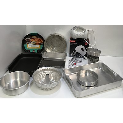Sunbeam Beatermix Pro And Assorted Kitchenware - Lot Of 16