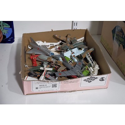 Large Group of Small Scale Vintage Plastic Model Planes