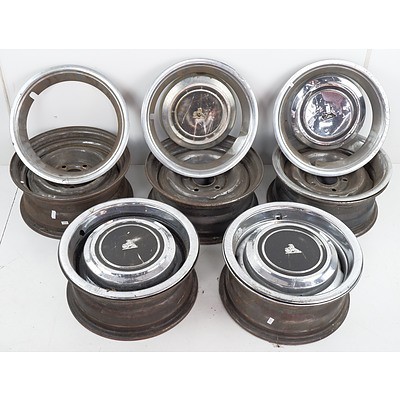 Set of Five Vintage Holden Rims with 5 Outer and Four Inner Hubcaps