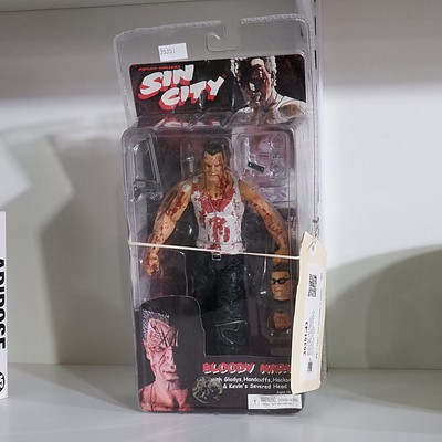 Boxed Sin City Figurine - Bloody Marv with Gladys, handcuffs, Hacksaw and Kevins Severed Head