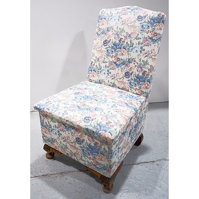 Vintage Floral Fabric Upholstered Bedroom Chair with Storage Compartment