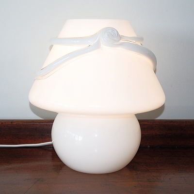 Vintage Mushroom Form Art Glass Table Lamp