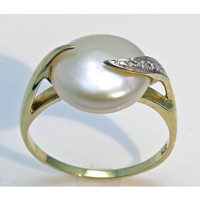 9ct Gold Pearl & Diamond Ring