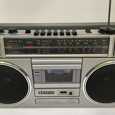 Sanyo Stereo Radio Cassette Recorder (M9927K)