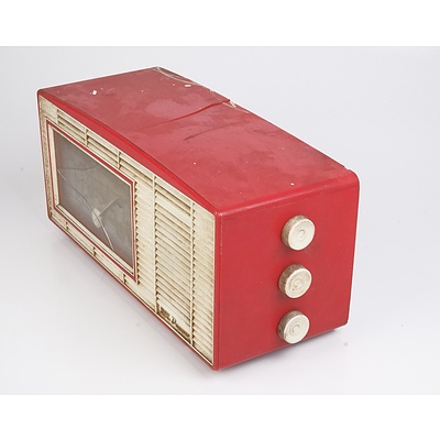 HMV Consort Transistor Radio and a BGE Dapper Radio (2)