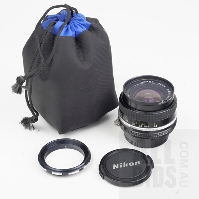 Vintage Nikon Nikkor 20mm 1:3.5 189821 Camera Lens with Soft Carry Case