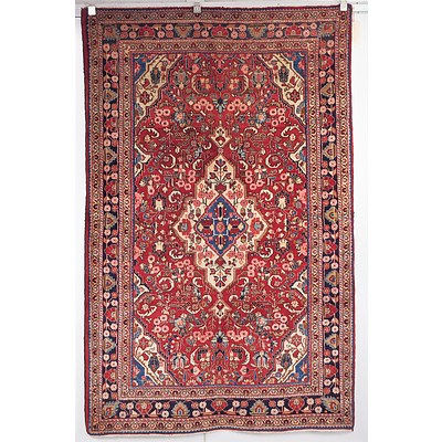 Persian Village Hand Knotted Wool Pile Rug
