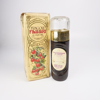 Fabri Giubileo Cup Strawberries in Liqueur - 670ml in Presentation Box
