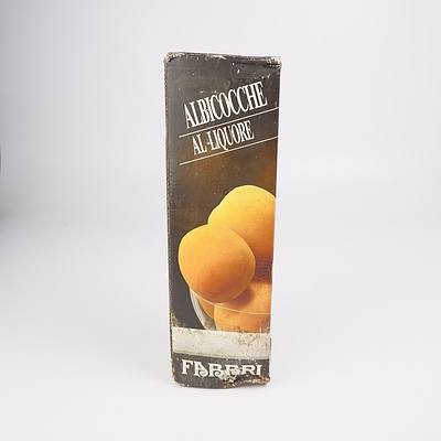 Fabri Apricots in Apricot Brandy - 630ml in Presentation Box