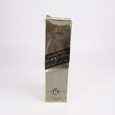 Johnnie Walker Black Label 12 Years Blended Scotch Whiskey - 750ml in Presentation Box