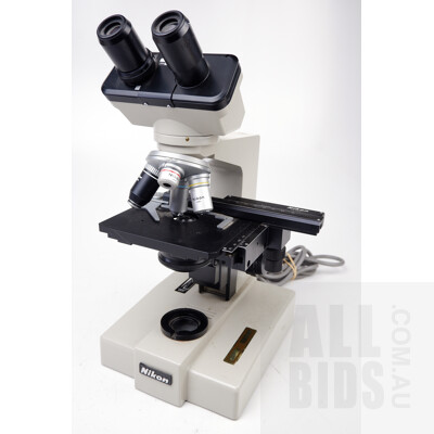 Nikon Illuminated Twin Eyepiece Microscope