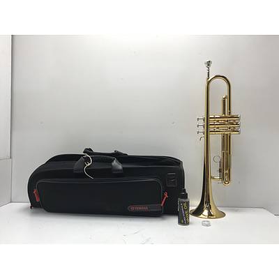Yamaha Trumpet With Case and Accessories