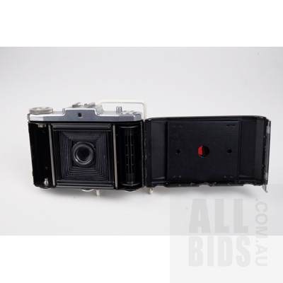 Vintage Zeiss Ikon Camera in Original Leather Case