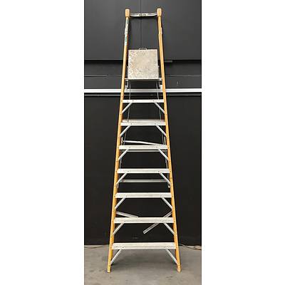 Gorilla 8-Step Fiberglass Industrial Platform Ladder (FPL008-I)