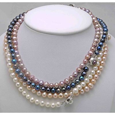 Set Of 4 Pearl Necklaces