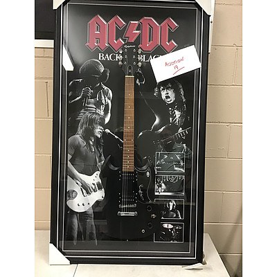 L19 - ACDC 'Back in Black' Signed Guitar Angus Young, with Cetificate of Authenticity