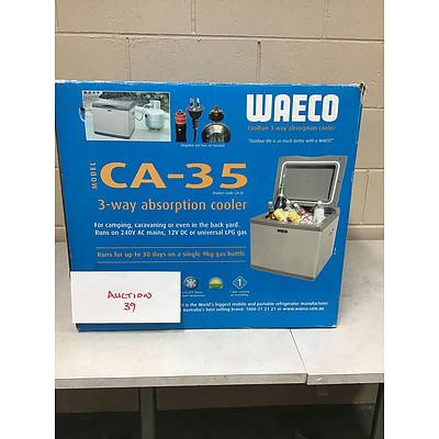 L39 - Waeco Coolfun 35 Ltr Capacity 3 Way Absorption Cooler