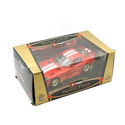 Boxed Burago Gold Collection 1:18 Dodge Viper GTS Coupe 1997
