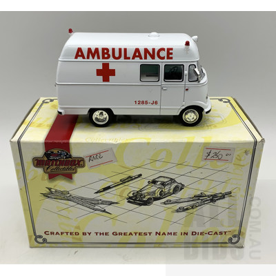 Corgi -1959 Mercedes Benz L408 - Model Ambulance