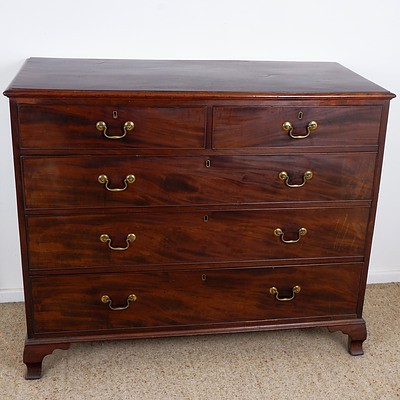 Georgian Mahogany Chest of Drawers with Ogee Bracket Feet and Cockbeaded Drawers, 19th Century