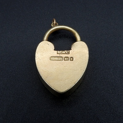 15ct Yellow Gold Heart Locket, 3.1g