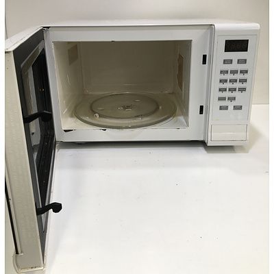 Assorted Mixed Homewares, Inlcuding Microwave, CD Player, Convection Oven, Esky and Other Items