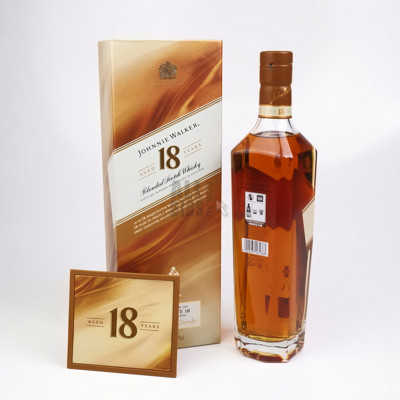 Johnnie Walker Ultimate 18 - Aged 18 Years Blended Scotch Whiskey - 700ml in Presentation Box