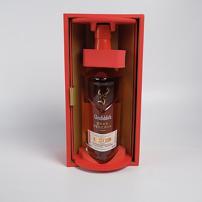 Glenfiddich Gran Reserva Single Malt Scotch Whiskey Reserva Rum Cask Finish - 700ml in Presentation Box