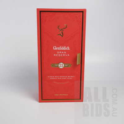 Glenfiddich Gran Reserva Single Malt Scotch Whiskey Reserva Rum Cask Finish - 700ml in Presentation Box