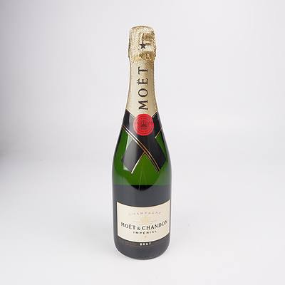 Moet and Chandon Imperial Champagne 750ml