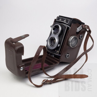 Vintage Seagull Film Camera in Original Leather Case
